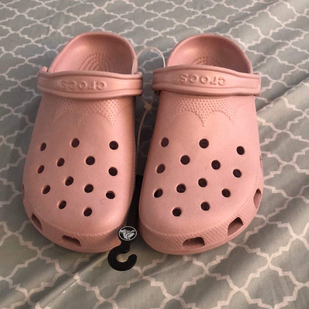 Crocs pink